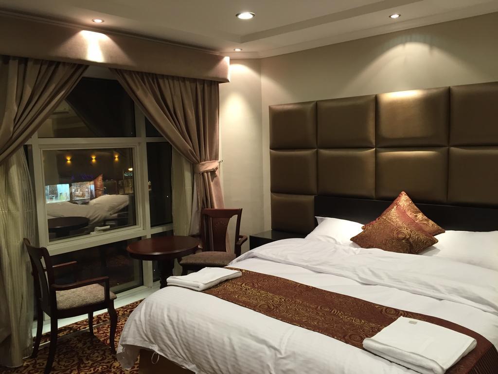 Ashbonh Hotel Suites Ер-Ріяд Номер фото